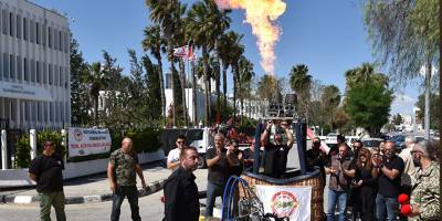 HAKSEN ve Hava Sporları Federasyonu çalışanlarından Başbakanlık önünde araçlı eylem