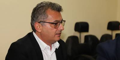 Erhürman: Sorun hukuki değil, meşruiyet sorunudur