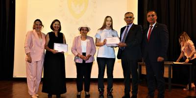 “Nesiller Buluşuyor” yarışmasında dereceye giren öğrencilere ödülleri verildi