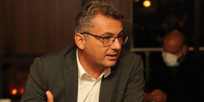 “İç tüzük konusunda büyük hassasiyet geliştirenler, Anayasa konusunda sesini çıkarmadı”