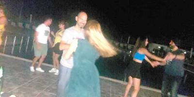 Latin ateşi River Side havuzbaşında olacak