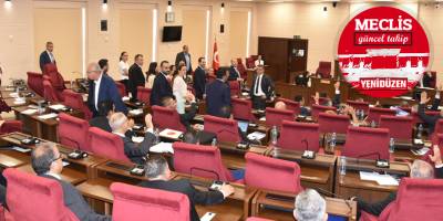 Derya: Biriler sipariş etti diye mi yapıyorsunuz?