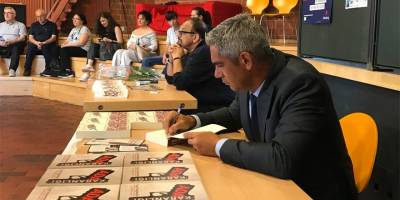 Turgül Tomgüsehan “1. Hamburg Edebiyatçılar Buluşması”na katıldı