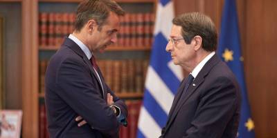 Miçotakis Kıbrıs Cumhuriyeti’ne ‘uçak’ hibe etti