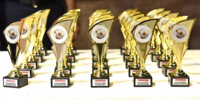 Geleneksel heyecanda oylama başladı