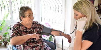 Gönyeli’nin ‘Yaşlılara Hizmet Birimi’ yeniden ev ziyaretlerine başladı