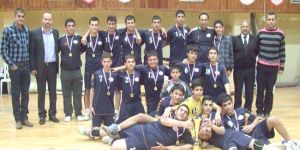 Yıldız şampiyonları UKÜ ve MAGEM