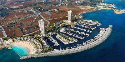 Ay Napa marinası açıldı 