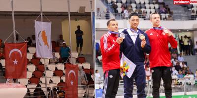 Aynı kürsüyü paylaştılar