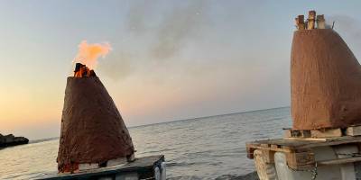 Dünyada ilk: Tatlısu’da “Deniz üzerinde kâğıt fırını” yakıldı