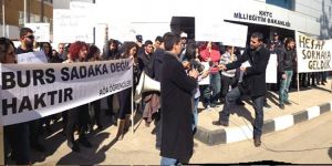 Öğrencilerin burs isyanı