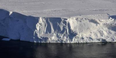 Araştırma: Antarktika'da buz sahanlığı beklenilenden daha kısa sürede eriyor olabilir