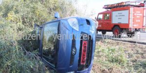 Hızını alamadı, yoldan savruldu