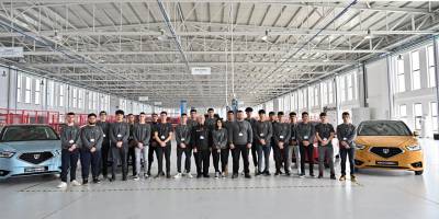 GÜNSEL Akademi’nin ilk mezunları, yüzde 100 bursla YDÜ'nün  lisans ve önlisans bölümlerine yerleşti