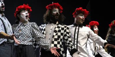 Çocuklara Shakespeare oynamanın dayanılmaz keyfi