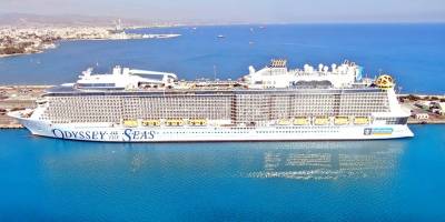 Limasol dev gemiyi karşıladı