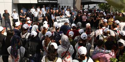 3 sendika Eğitim Bakanı'nı istifaya çağırdı