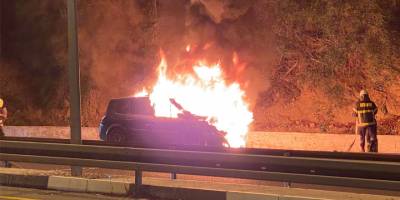 Ciklos'ta seyir halindeki araç alev aldı!