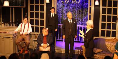 “On Kişiydiler” oyunu Kıbrıs’ta tiyatro severlerle buluşuyor