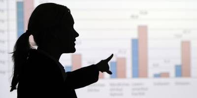 AB'de yönetim kurullarına kadın kotası geliyor