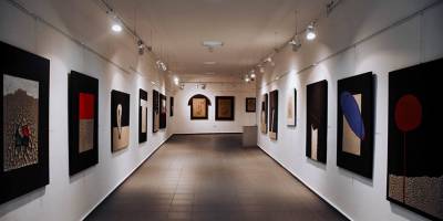 Osman Keten’in “Belirlenmemiş ve Şekillenmemiş Öz” adlı retrospektif sergisi yarın Lefkoşa'ya taşınıyor