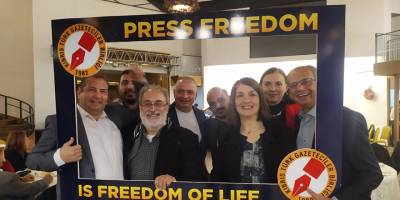 Gazeteciler yılbaşı yemeğinde bir araya geldi