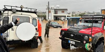 Sivil Savunma ekipleri Girne ve Mağusa’da su taşkınlarına müdahalede bulundu