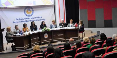 DAÜ’de "Kadın Etkisi" paneli düzenlendi
