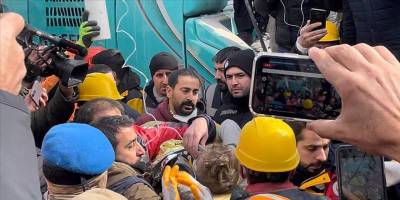 81 saat sonra enkazdan bir çocuk çıkarıldı