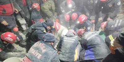 Adıyaman’da enkaz altında kalan 60 yaşındaki kadın 166 saat sonra kurtarıldı