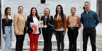 Tatil sonrası ilk ziyaret Demokrasi Ortaokulu’na yapıldı