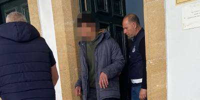 Yatak odasından 11 kök hintkeneviri çıktı