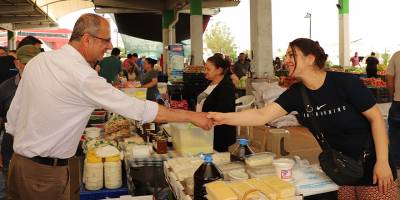 Özuslu, Merkez Lefkoşa’da yurttaşla buluştu