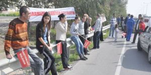 Yolu trafiğe kapattılar