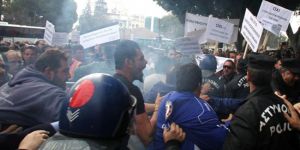 AİK çalışanları meclisi dağıttı