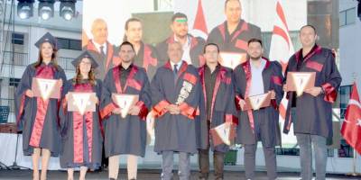 YDÜ’de diploma heyecanı