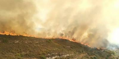 Baf'ta korkutan yangın