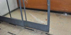 Zanlı Mavideniz mahkemenin camlarını kırdı…