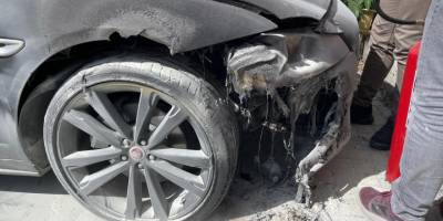 Park halindeki araçta yangın...