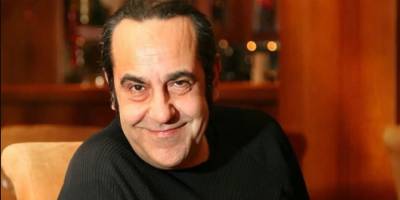 Sanatçı Özkan Uğur yaşamını yitirdi