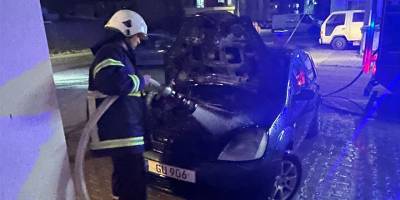 Gönyeli'de bir araç yandı