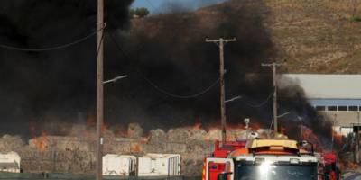 Güneyde geri dönüşüm fabrikası yandı