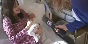 Cadde ortasında doğum yaptı