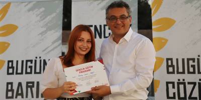 Eğitim serisi tamamlandı, katılımcılar sertifikalarını aldı