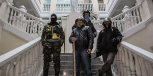 Kırım Parlamentosu ele geçirildi