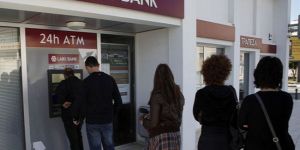 Kıbrıs ve Laiki Bankası ceoları görevden alındı