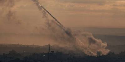 İsrail, Gazze Şeridi sınırındaki yerleşim birimlerinde yaşayan İsraillileri tahliye ediyor