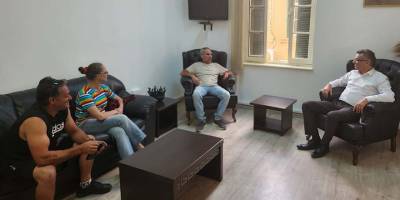 Erhürman, Güney Kıbrıs’ta Çalışanlar Derneği yetkilileriyle görüştü
