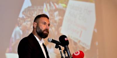 “Siz koltuktan feragat edin, eğitimin önünü açın”