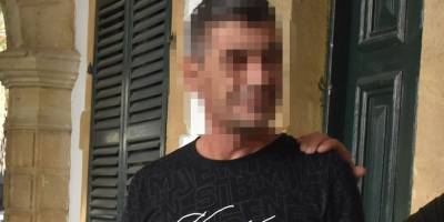 “Daimi ikameti, Kıbrıs’ın güneyi”